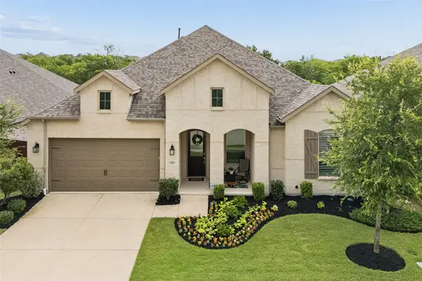 1104 Bluestem Drive, Aubrey, TX 76227