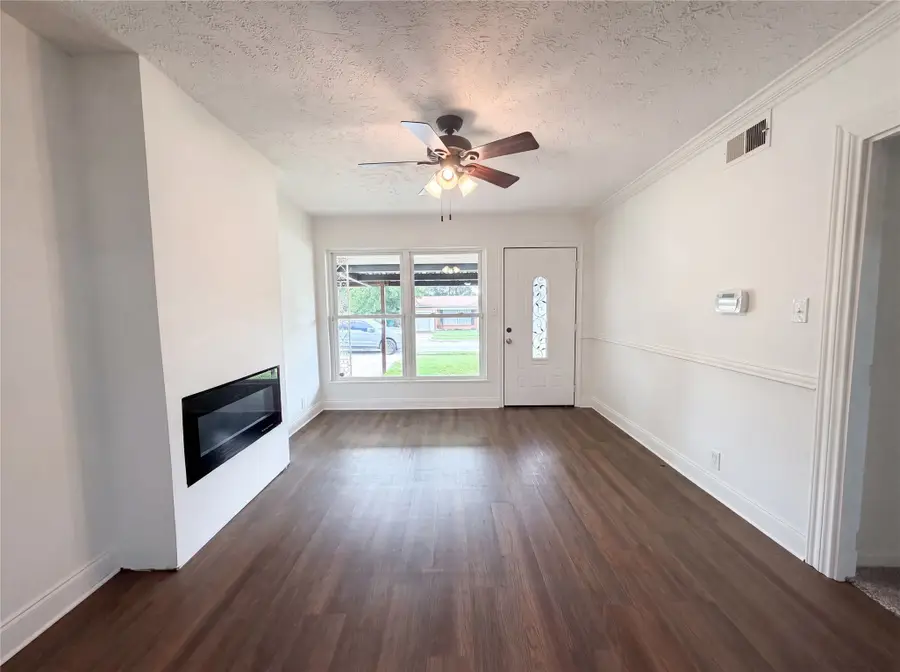 137 S Valera Court, Fort Worth, TX 76134 - #2