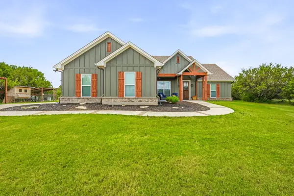 3265 Beacon Lake Drive, Bluff Dale, TX 76433