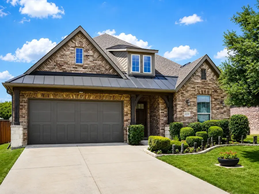6209 Cupleaf Road, Justin Roanoke, TX 76226 - #2