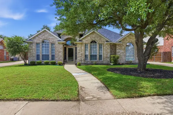 138 Briar Oak Drive, Murphy, TX 75094