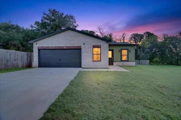 3202 Lowland Drive, Granbury, TX 76048