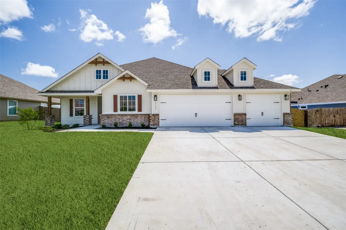 200 Clay Ranch, Valley View, TX 76272 - #1