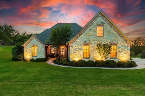 10301 Mustang Wells Drive, Fort Worth, TX 76126