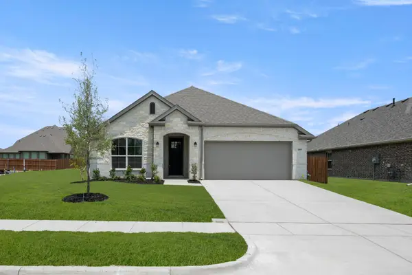 1009 Sedona Court, Crowley, TX 76036
