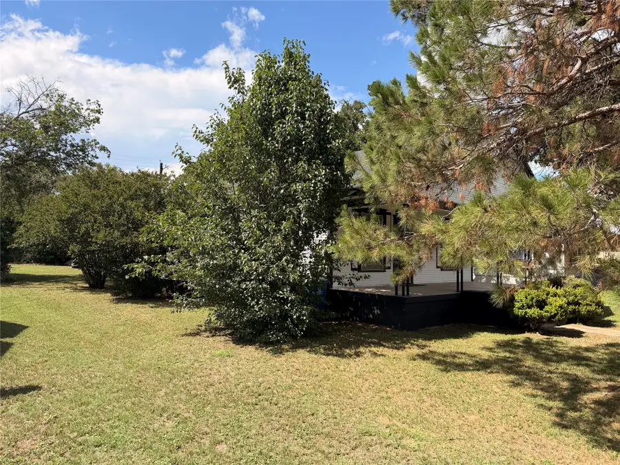 709 E 23rd Street, Cisco, TX 76437 - #3