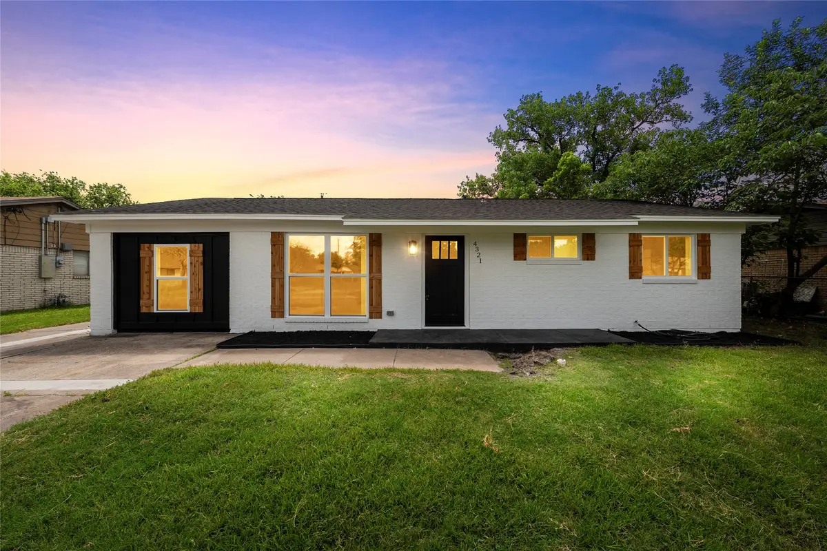 4321 Greenbriar Drive, Bellmead, TX 76705 - #1