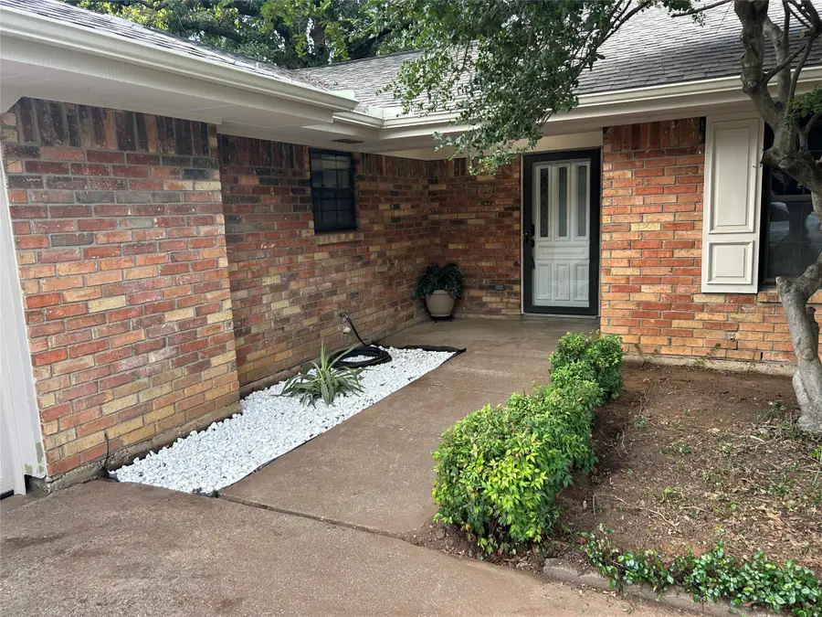 917 Bucknell Drive, Arlington, TX 76012 - #2