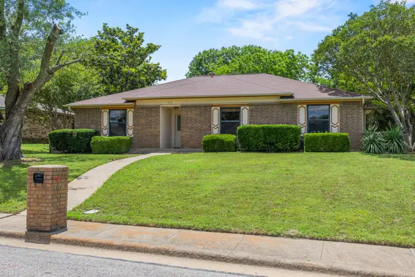 119 N Beltwoods Drive, DeSoto, TX 75115