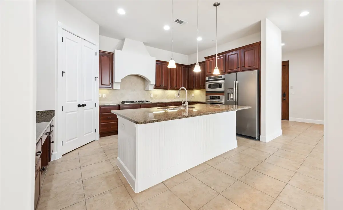 610 Via Ravello #201, Irving, TX 75039 - #1
