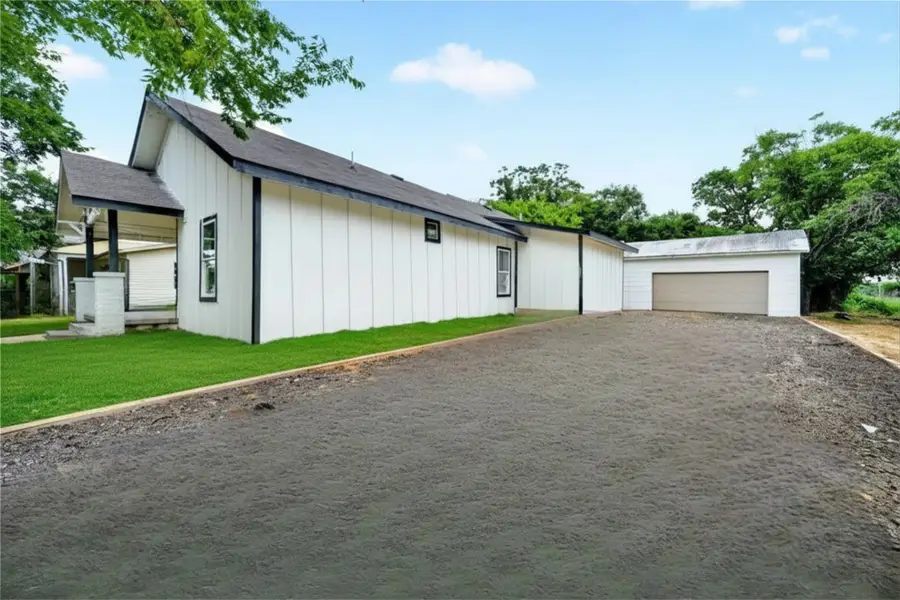 2923 Walnut Street, Greenville, TX 75401 - #2