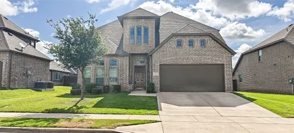 612 Bayonet Drive, Fort Worth, TX 76108