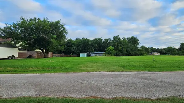 116 E Cooper Street, Pilot Point, TX 76258