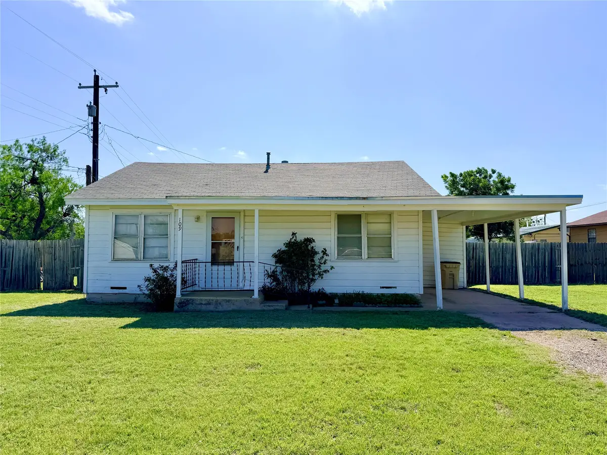 109 Drummond Street, Tye, TX 79563 - #1