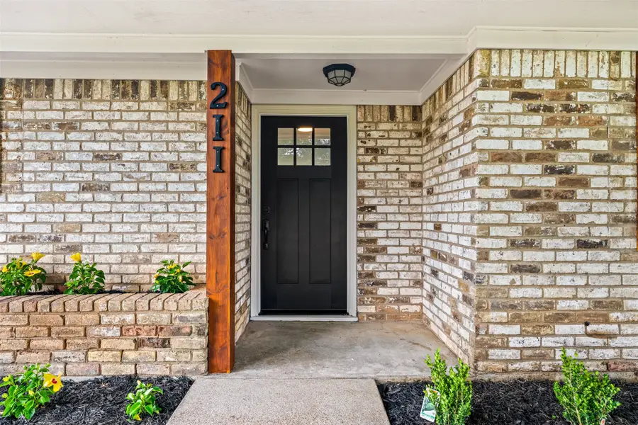 211 Cindy Ann Street, Lorena, TX 76655 - #2