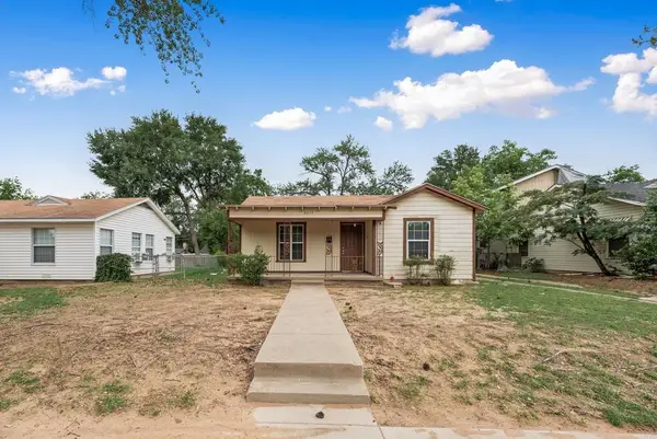 6617 Greenlee Street, Fort Worth, TX 76112