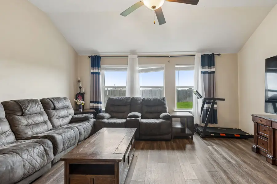 14401 Leadrope Circle, Fort Worth, TX 76052 - #3