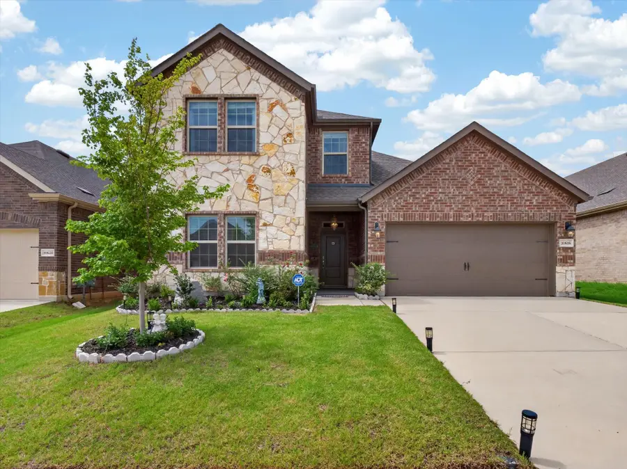 10616 Breezeway Drive, Aubrey, TX 76227 - #2
