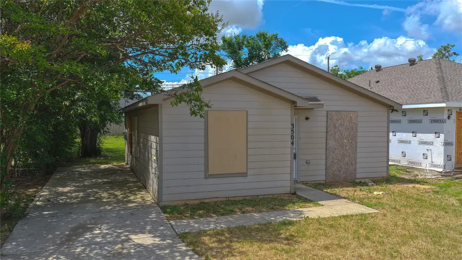 3504 Strong Avenue, Fort Worth, TX 76105 - #3