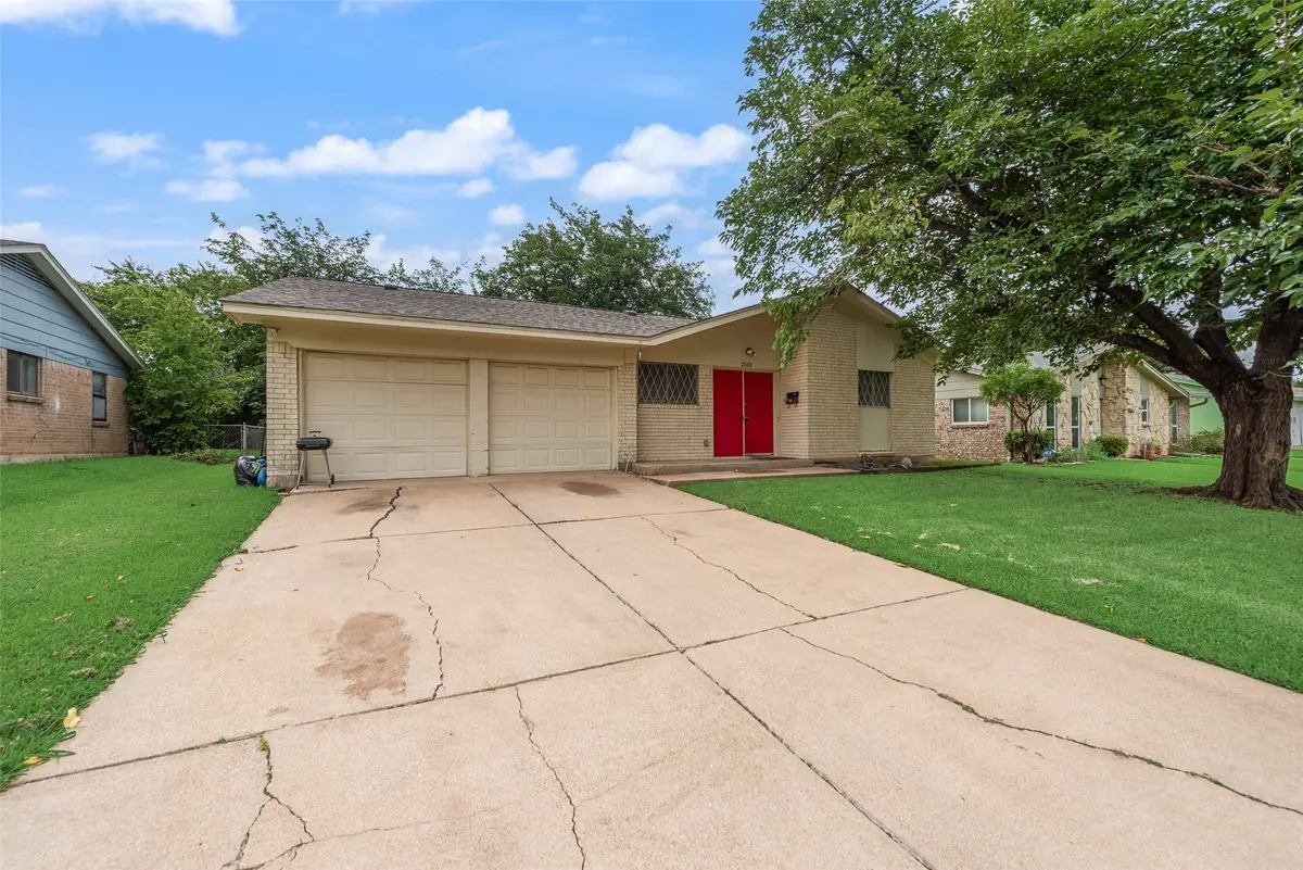 2510 Coulee Street, Irving, TX 75062 - #1