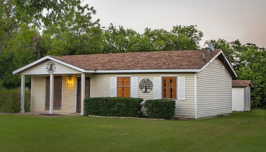 200 Russell Street, White Settlement, TX 76108 - #3