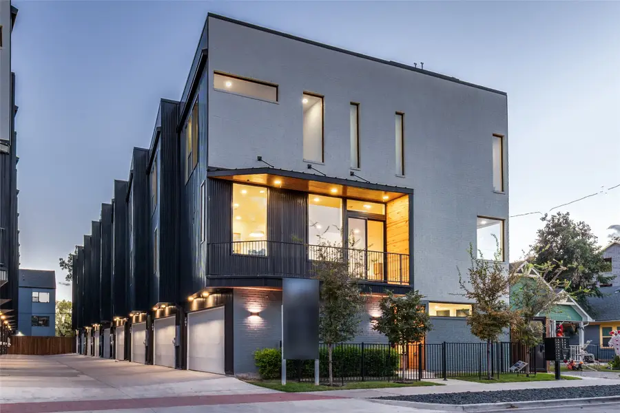 426 W 9th Street #104, Dallas, TX 75208 - #2
