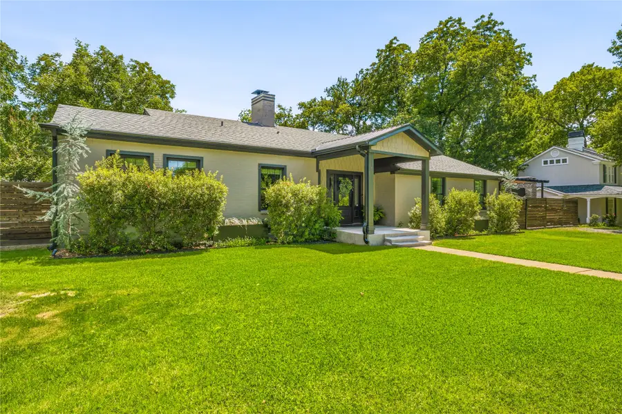 912 Calaveras Street, Graham, TX 76450 - #3