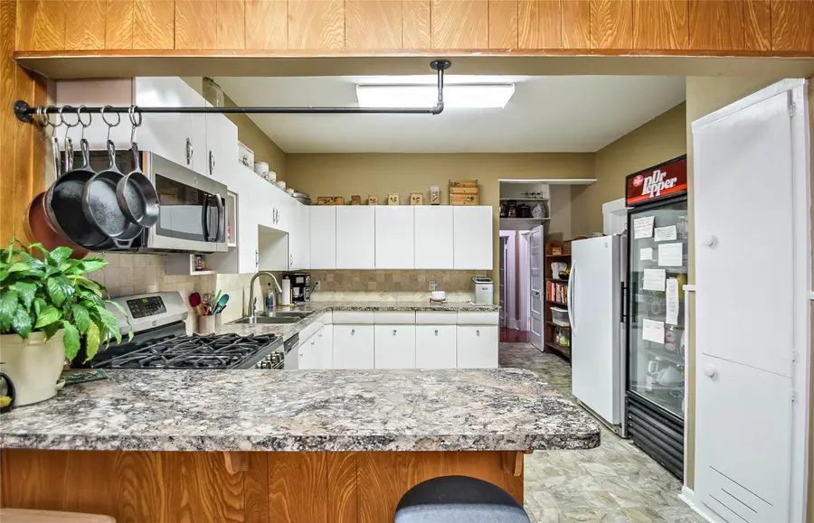 1147 W Frey Street, Stephenville, TX 76401 - #2