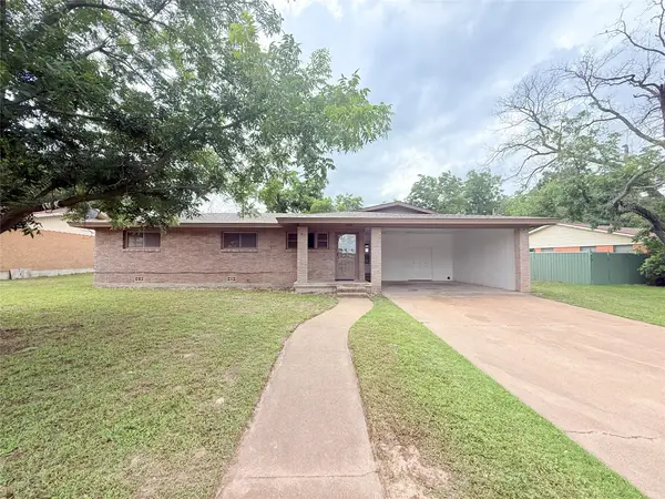 1998 Crestridge, Stephenville, TX 76401