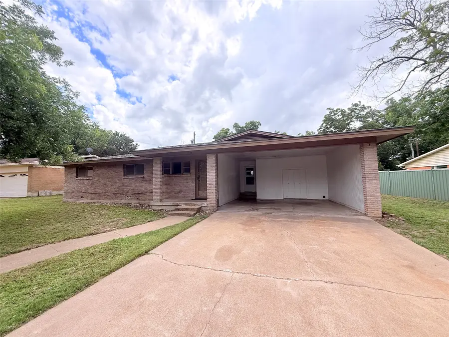 1998 Crestridge, Stephenville, TX 76401 - #2
