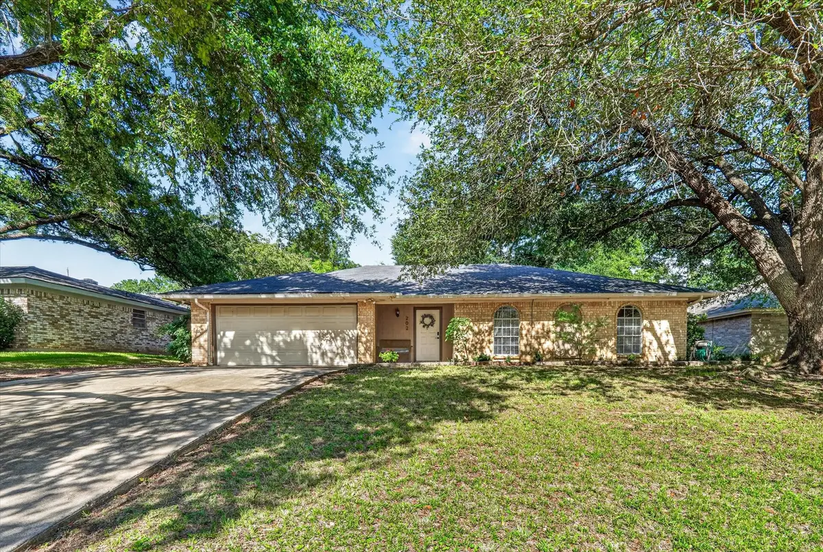 202 Laurel Street, Mansfield, TX 76063 - #1