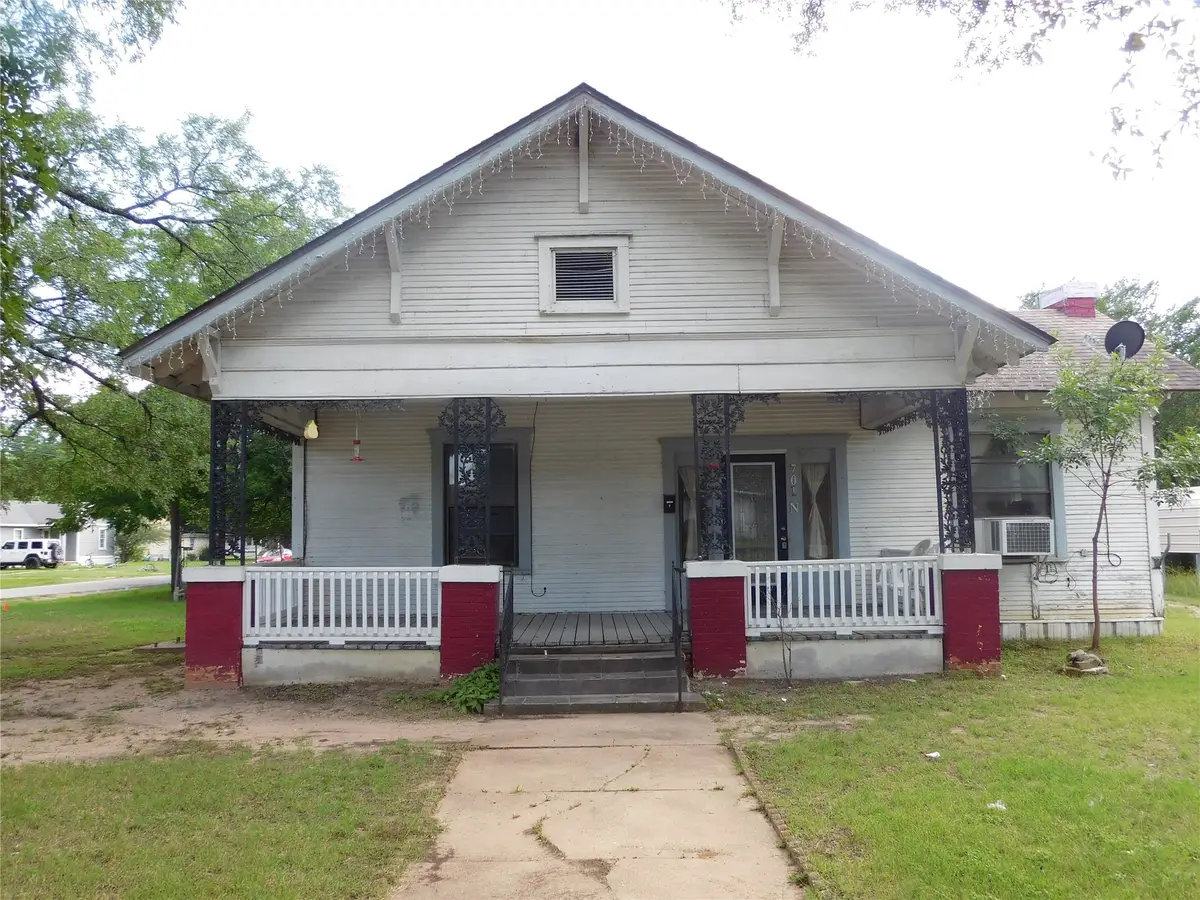 701 N Magnolia Avenue, Hubbard, TX 76648 - #1