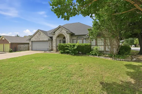 7600 Chapman Drive, North Richland Hills, TX 76182