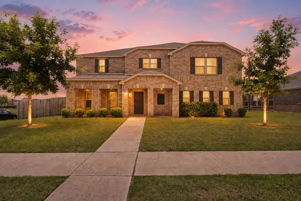 728 Snapdragon Lane, DeSoto, TX 75115