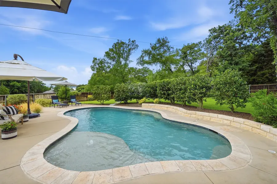 215 Pueblo Drive, Lake Kiowa, TX 76240 - #2