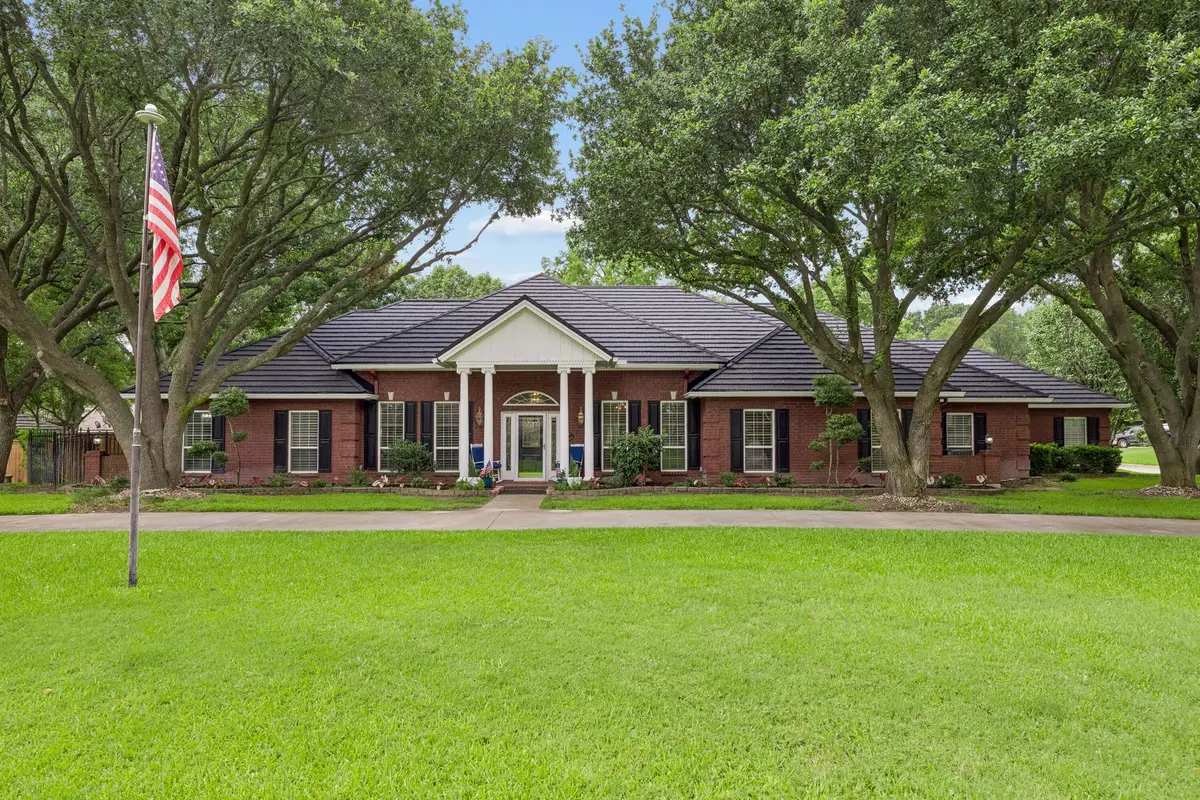 400 Timberlake Drive, Azle, TX 76020 - #1