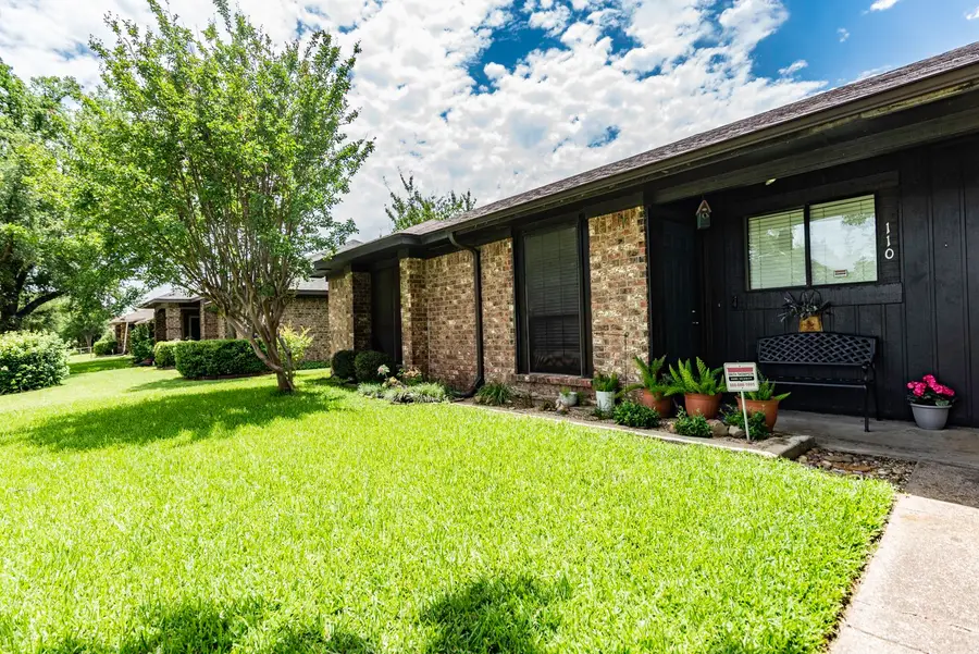 110 E Amberway Lane, Garland, TX 75040 - #2