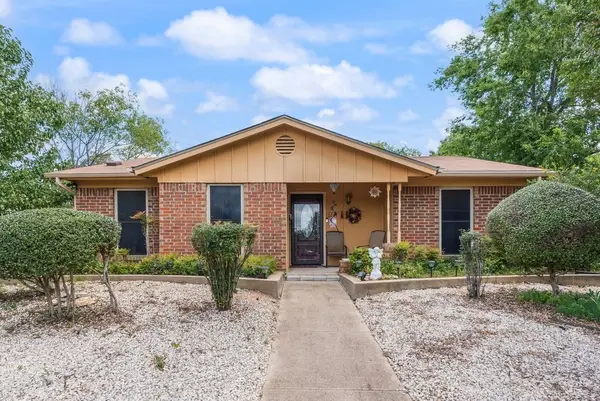 6244 Skylark Lane, Watauga, TX 76148