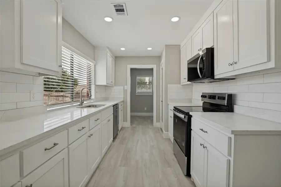 7334 Oakmore Drive, Dallas, TX 75249 - #3