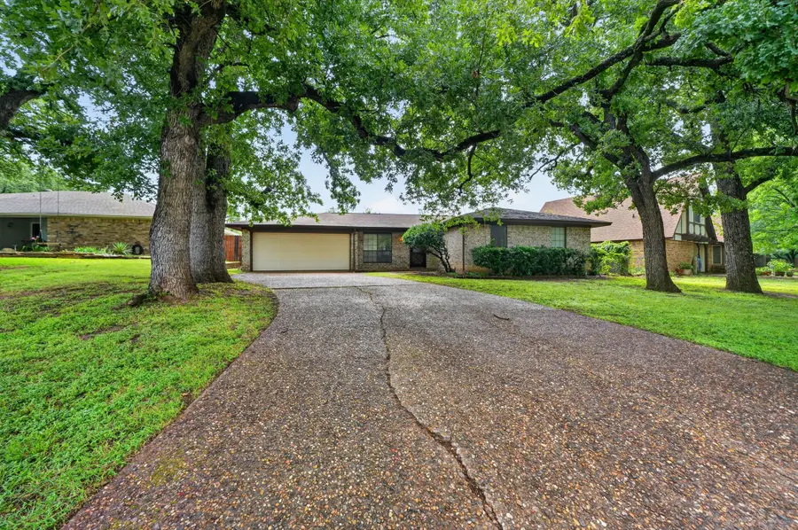 304 Shady Lane, Azle, TX 76020 - #3