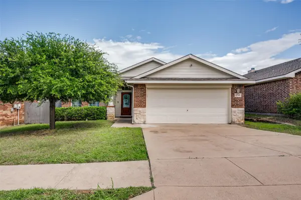 2713 Gardendale Drive, Fort Worth, TX 76120
