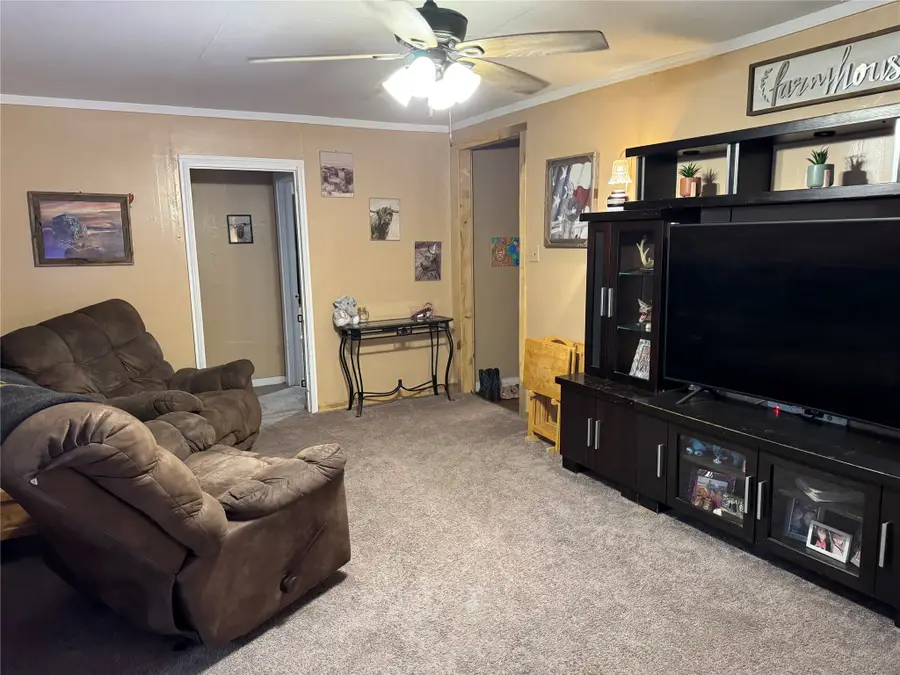 605 Trinity Street, Stamford, TX 79553 - #2