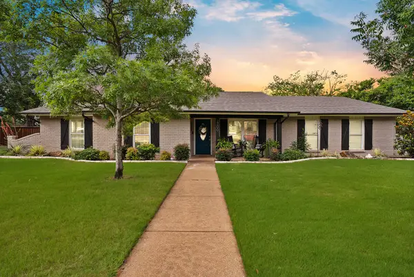 1700 Stagecoach Drive, Pantego, TX 76013