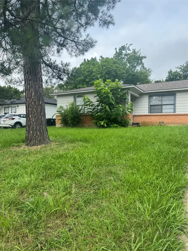 6006 Sayle Street, Greenville, TX 75402