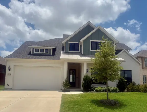 3834 Foot Hills Drive, Midlothian, TX 76065