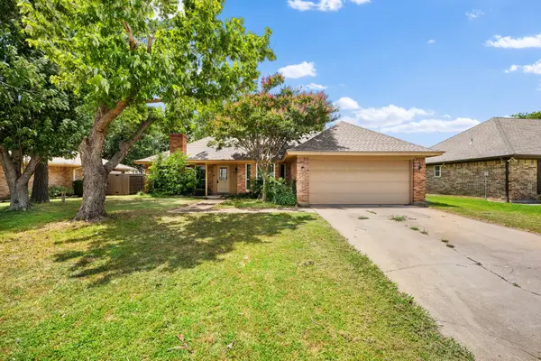 8 Cimarron Drive, Trophy Club, TX 76262