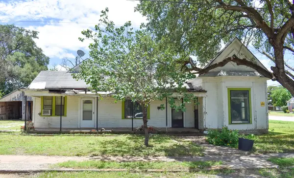 200 E 7th Street, Brady, TX 76825