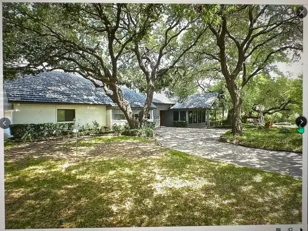 4121 Linkcrest Drive W, Aledo, TX 76008
