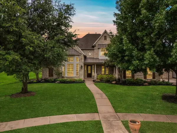 704 Landsbury Court, Keller, TX 76248