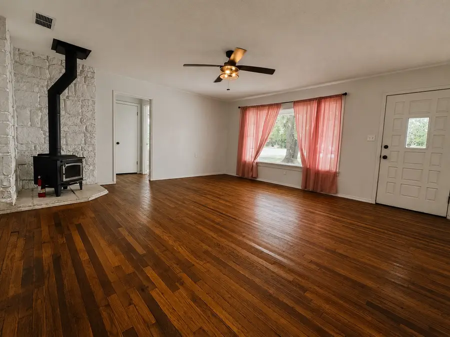 1107 N Ollie Street, Stephenville, TX 76401 - #2